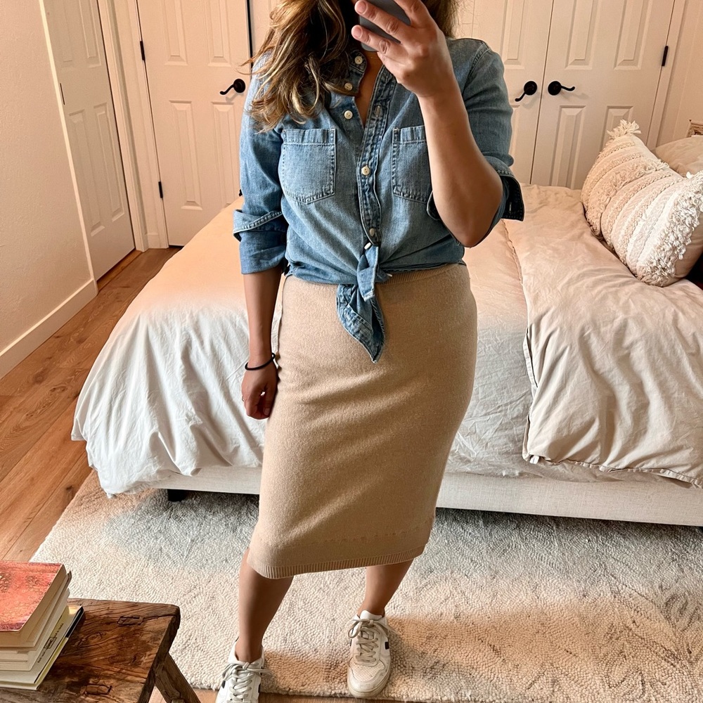 Wool blend club Monaco knitted pencil skirt